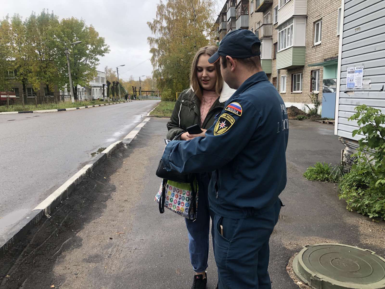 Работники пожарно-спасательной части по охране города Фурманова и  Фурмановского района проводят инструктажи с населением - Новости - Главное  управление МЧС России по Ивановской области