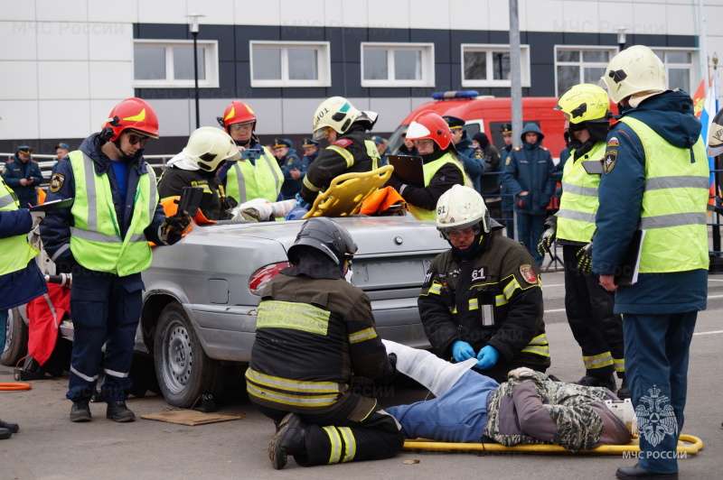 В Иванове стартовали соревнования ЦФО по проведению аварийно-спасательных работ при ликвидации ЧС на автомобильном транспорте