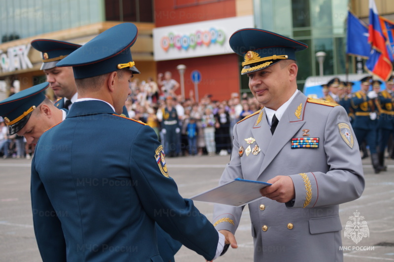 В Иванове состоялся 54-й выпуск специалистов Ивановской пожарно-спасательной академии ГПС МЧС России