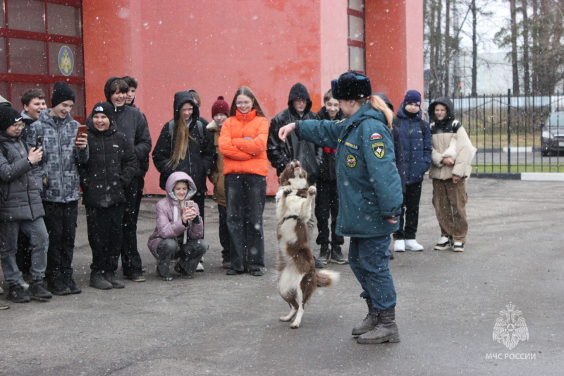 Школьники побывали в гостях у пожарных